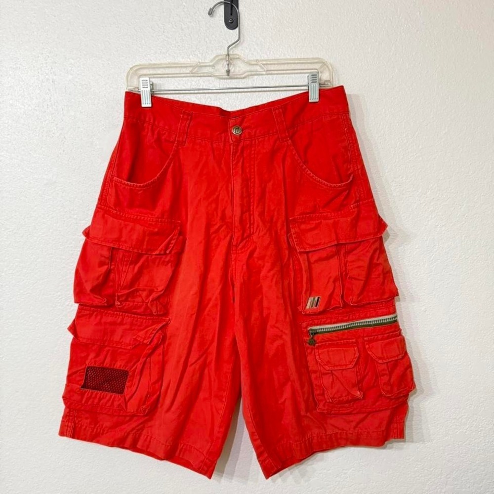 Mac gear Red cargo shorts with multiple‎ pockets and zippers